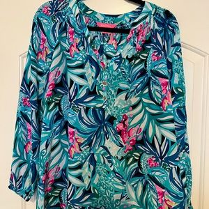Women’s Lily Pulitzer top